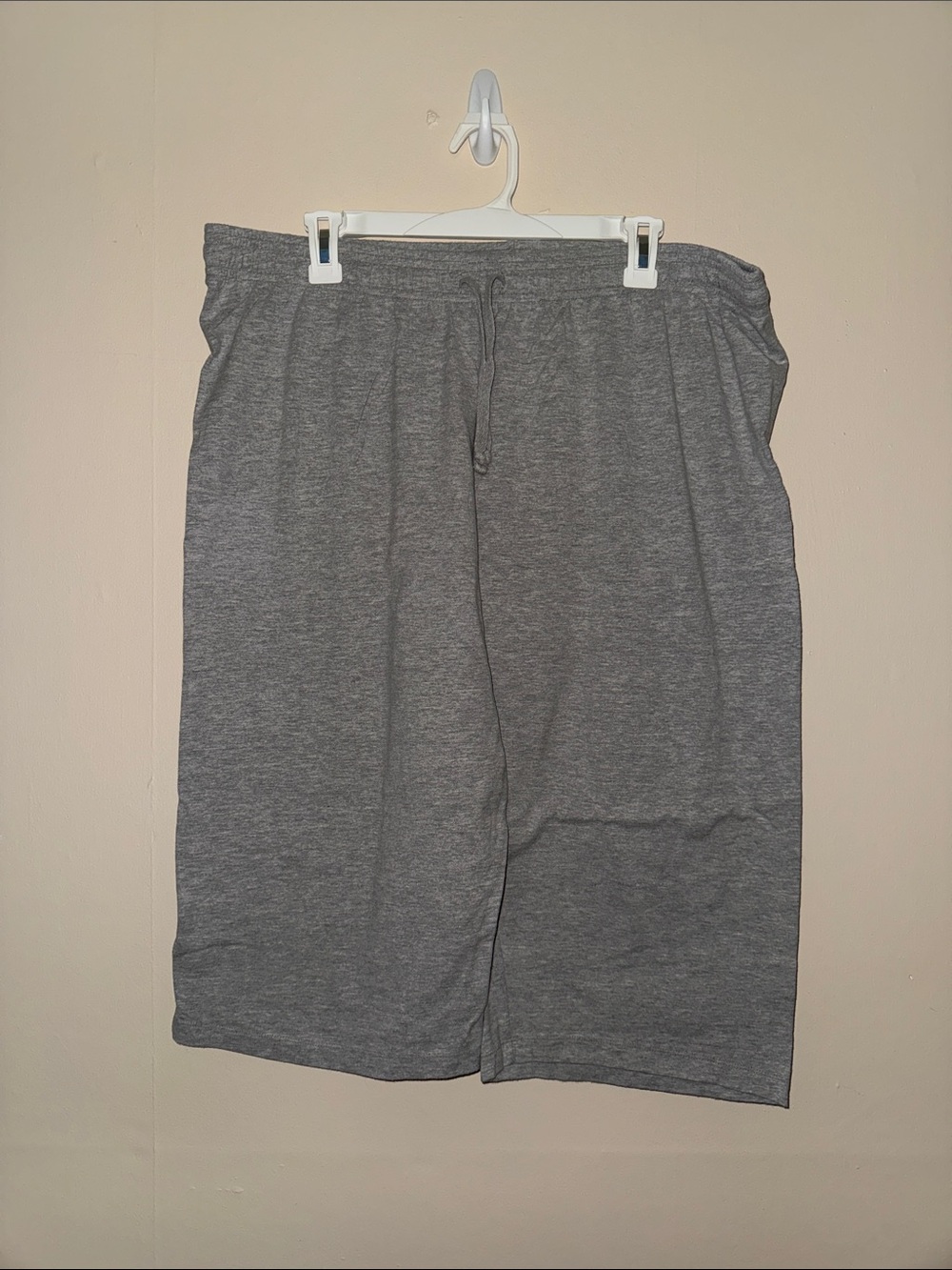 Women’S Gray Athletic Drawstring Capris